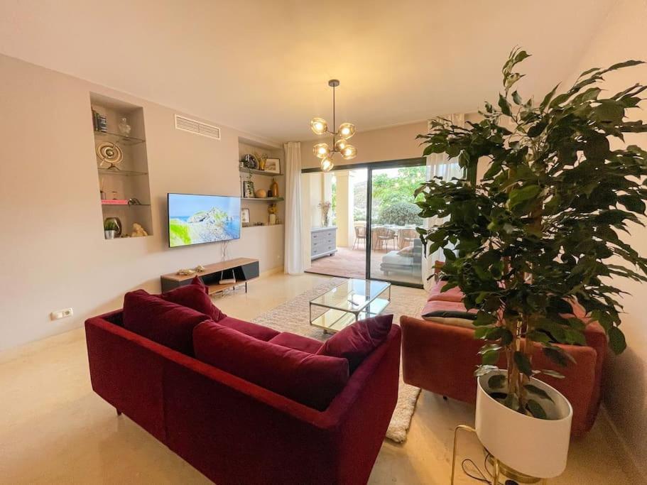 Apartment Luxurious 2 Bedroom With Facilities Benahavis